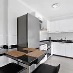 Apartman Esterlicia 0-2 *