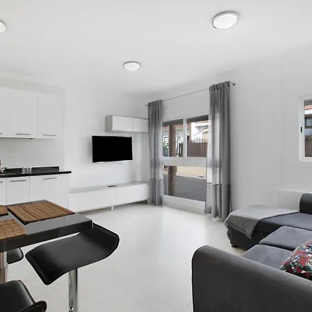 Esterlicia 0-2 Apartment